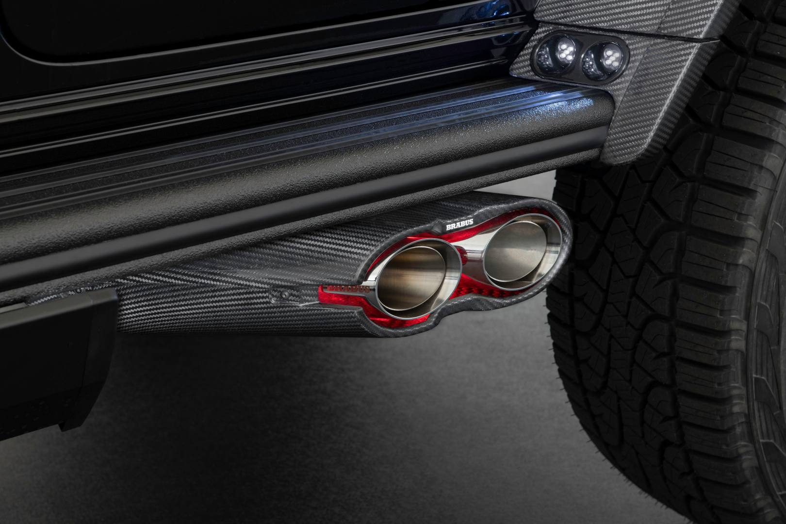 SMALL_BRABUS XL 800_W465_Studio (14)